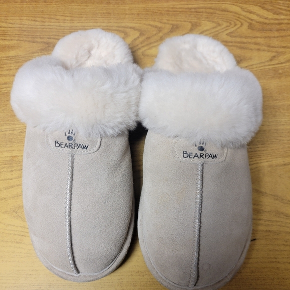 BearPaw shoes - Picture 2 of 10